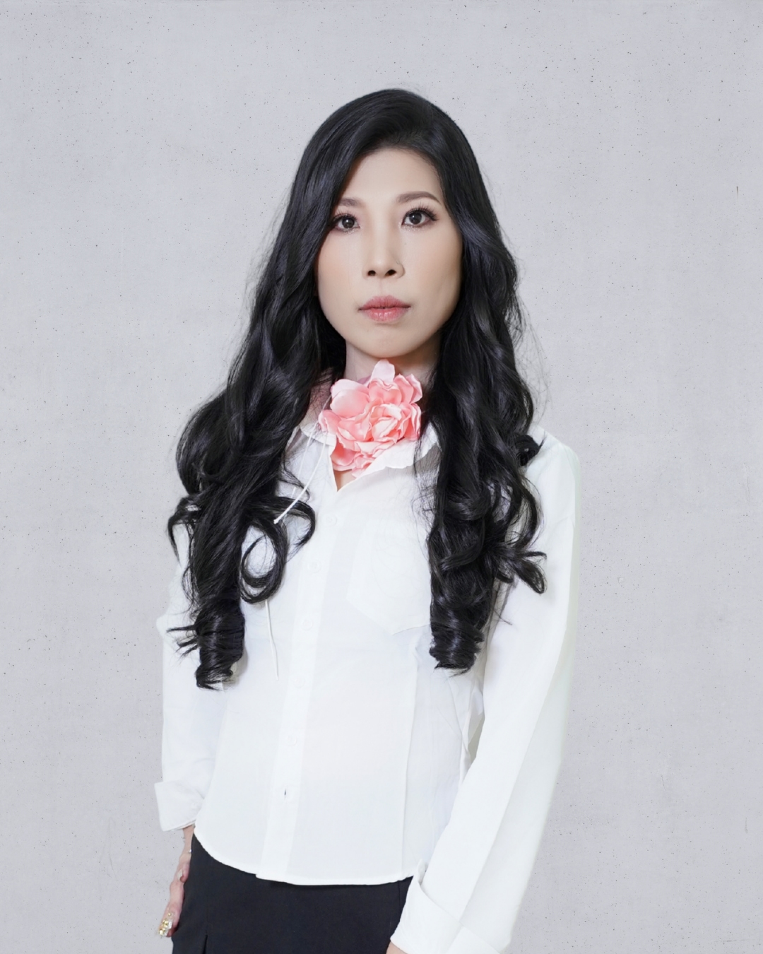 JULIE LEE